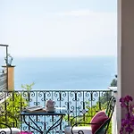 Hotel Art Pasitea 4*