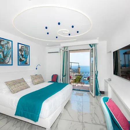 帕西提亚波西塔诺艺术酒店