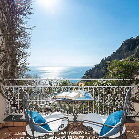 מלון Art Pasitea