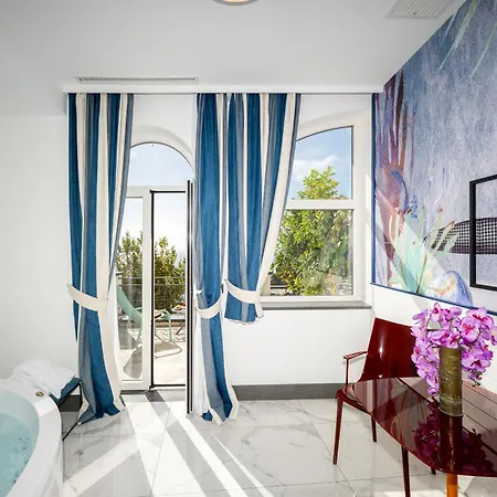 Art Pasitea Hotel 4*