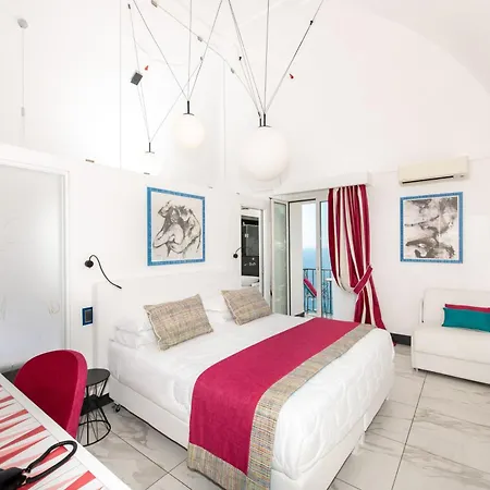Hotel Art Pasitea 4*